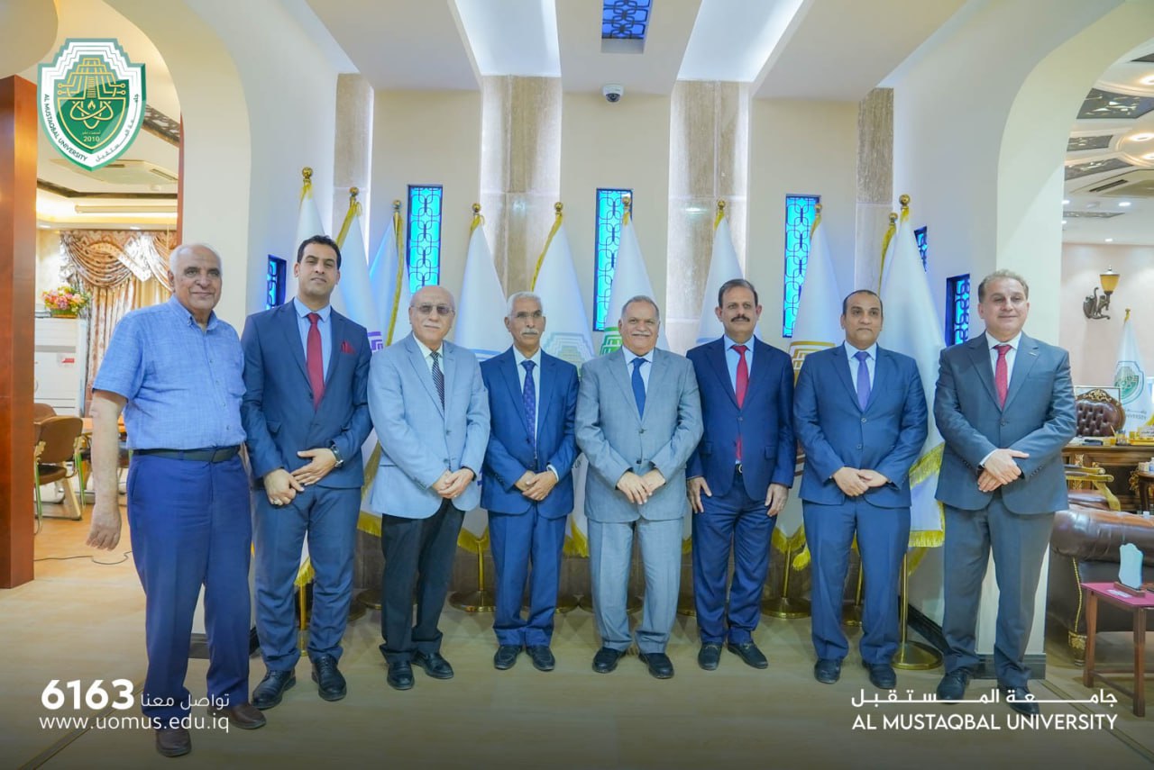 رئيس جامعة المستقبل يستقبل في مكتبه ضيوف الندوة العلمية للكلية