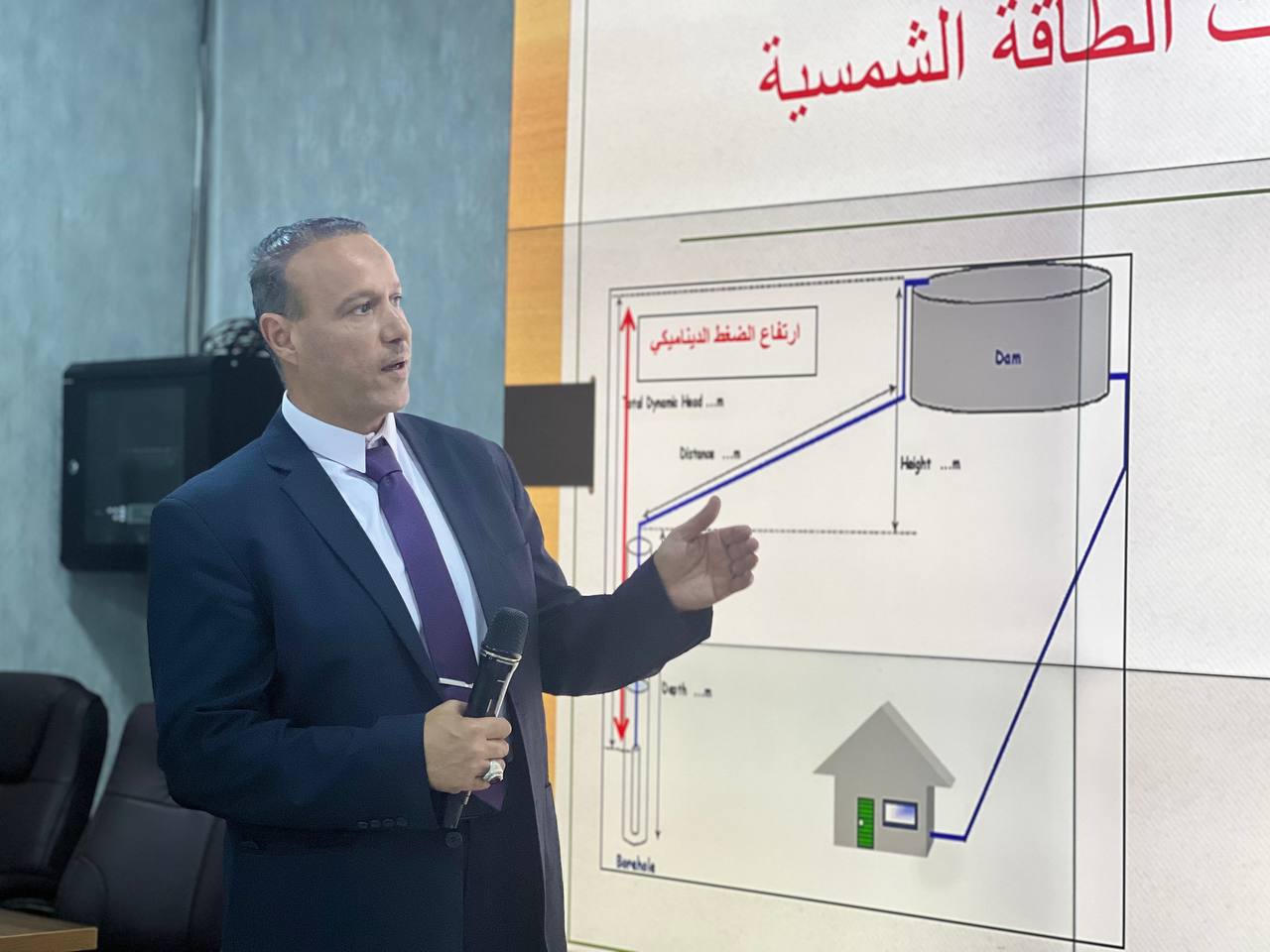 تقيم كلية الهندسة والتقنيات الهندسية دورة علمية بعنوان "تركيب وتشغيل مضخات المياه بالطاقة الشمسية" 