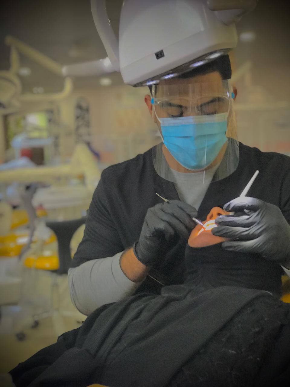 The creativity of the student Ameer Abbas in making fillings in dental clinics