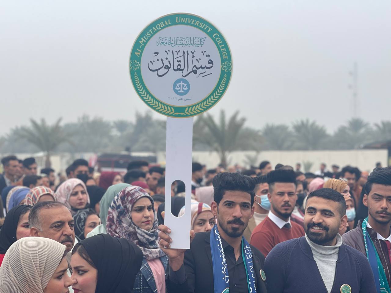 استقبال طلبة المرحلة الاولى من قبل ادارة قسم القانون والكادر الاداري