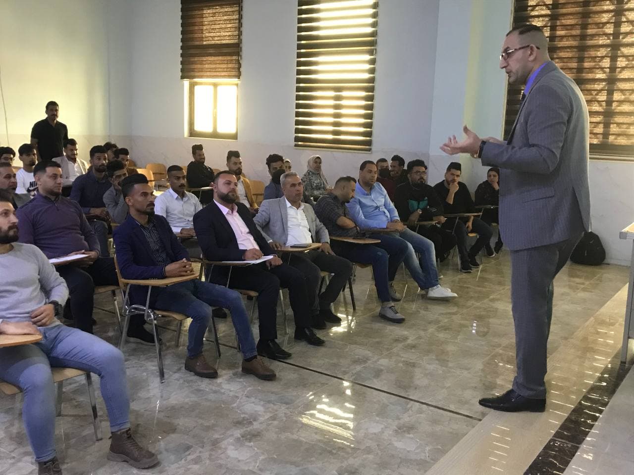 ورشة علمية تحت عنوان ( تنمية مهارات التفكير ) 