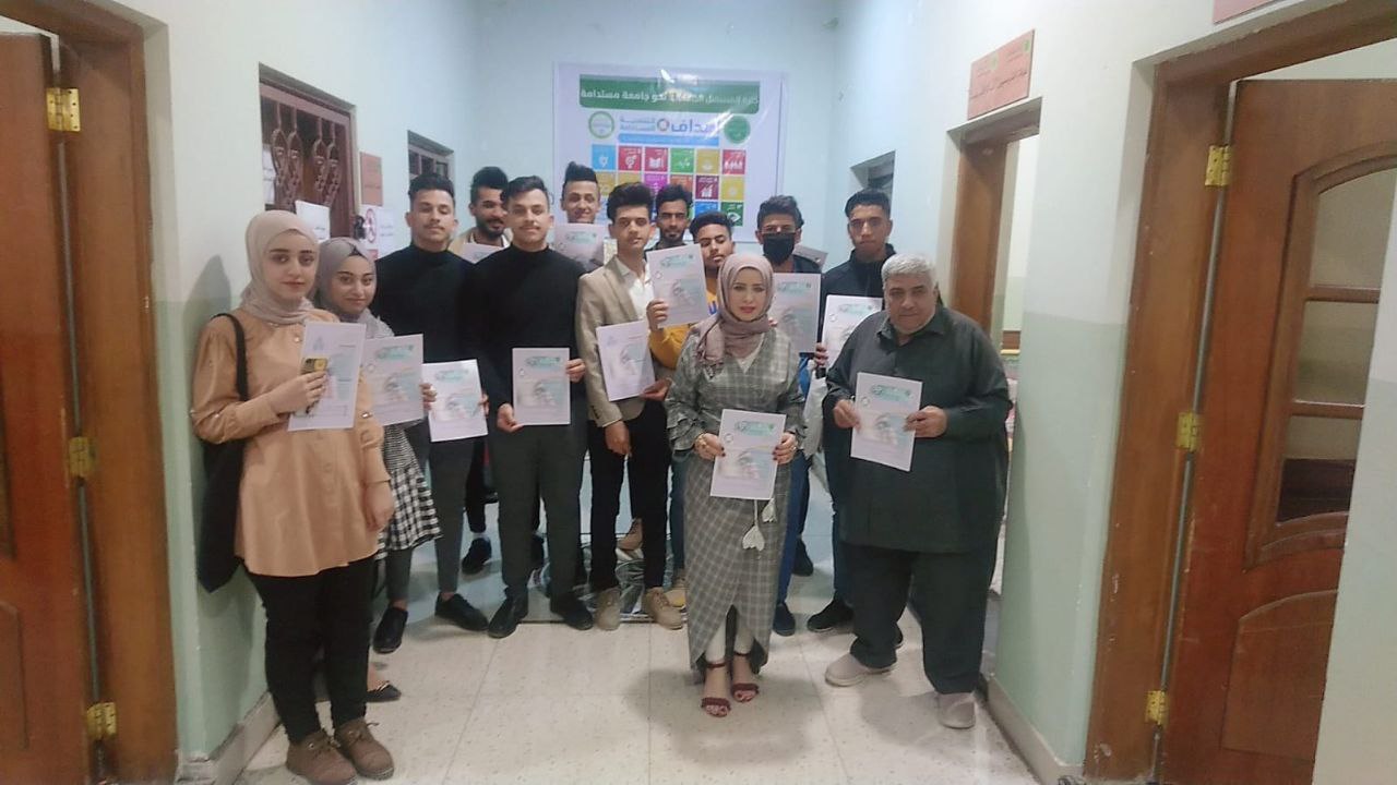 العدسات اللاصقة وسلامة العين