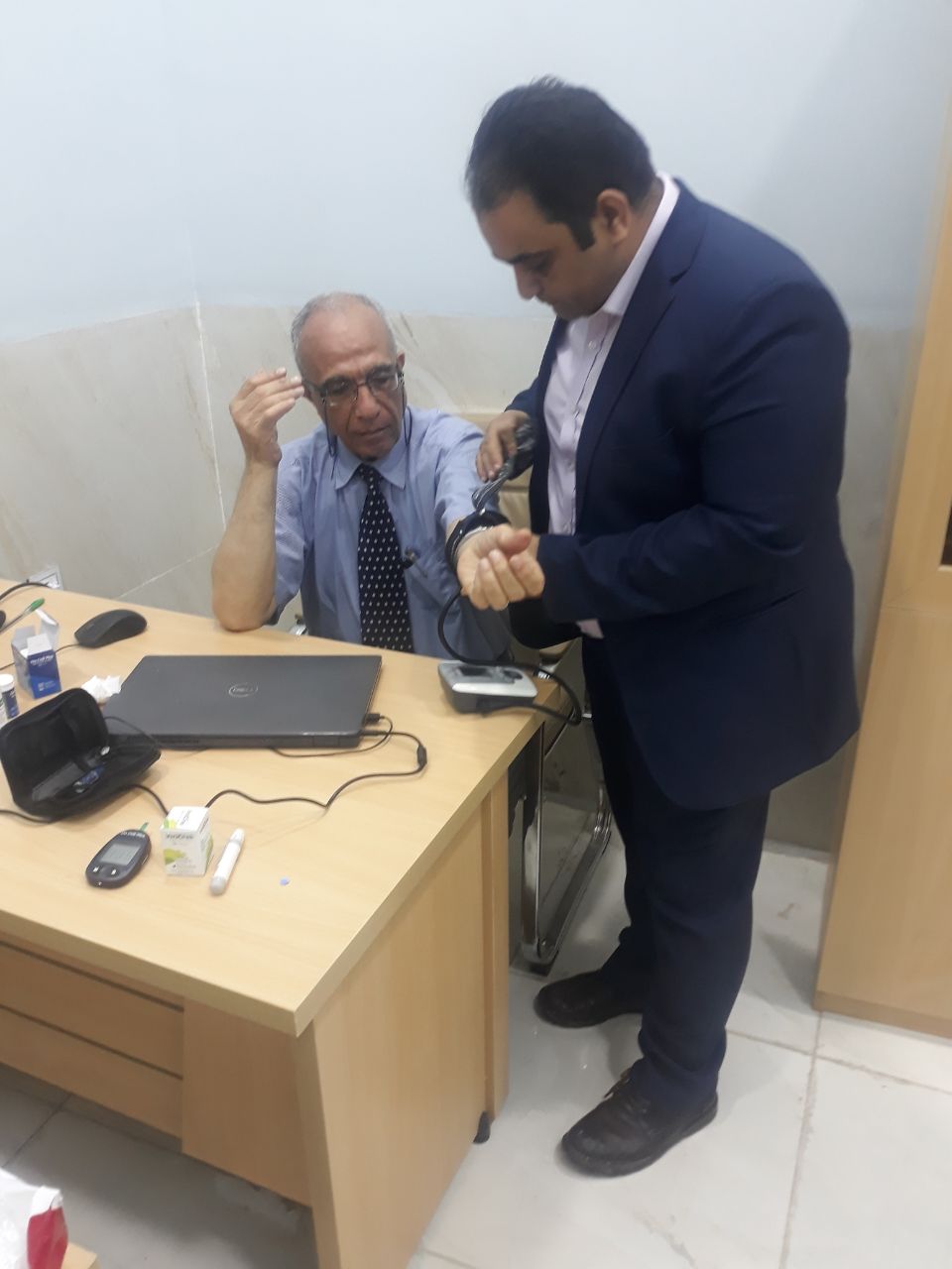 كلية المستقبل الجامعة نحو جامعة مستدامة(حملة توعوية عن مرض ضغط الدم ومرض السكري)
