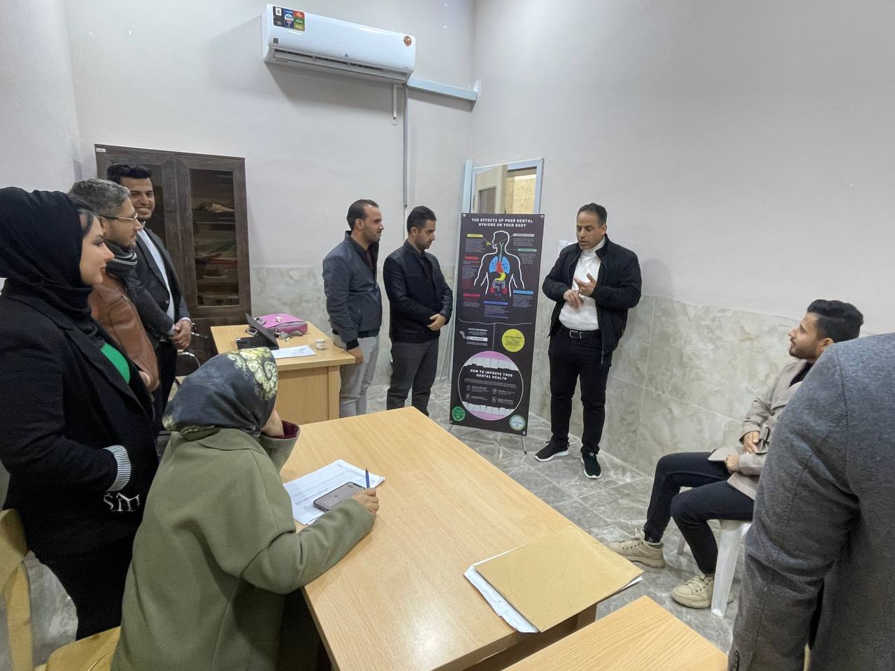 أقامة سمنار علمي بعنوان المحاذير المتخذة في علاج الاسنان الاشخاص الذين يعانون من الأمراض المزمنة..