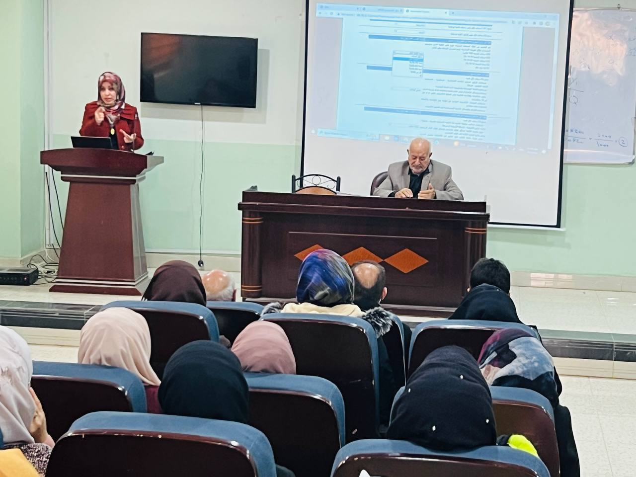 Medical Labs Department of Al-Mustaqbal University College Organizes a Workshop Entitled  “Performance Assessment Standards & the Tasks Required of Academics to Accomplish Duties Related to Quality, Website and Examinations”