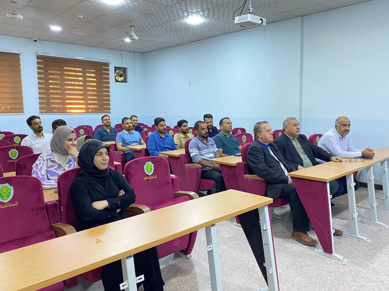 ورشة علمية بعنوان (عقود جولات التراخيص النفطية وأثر تباين اسعار النفط على الموازنة_ العراق)
