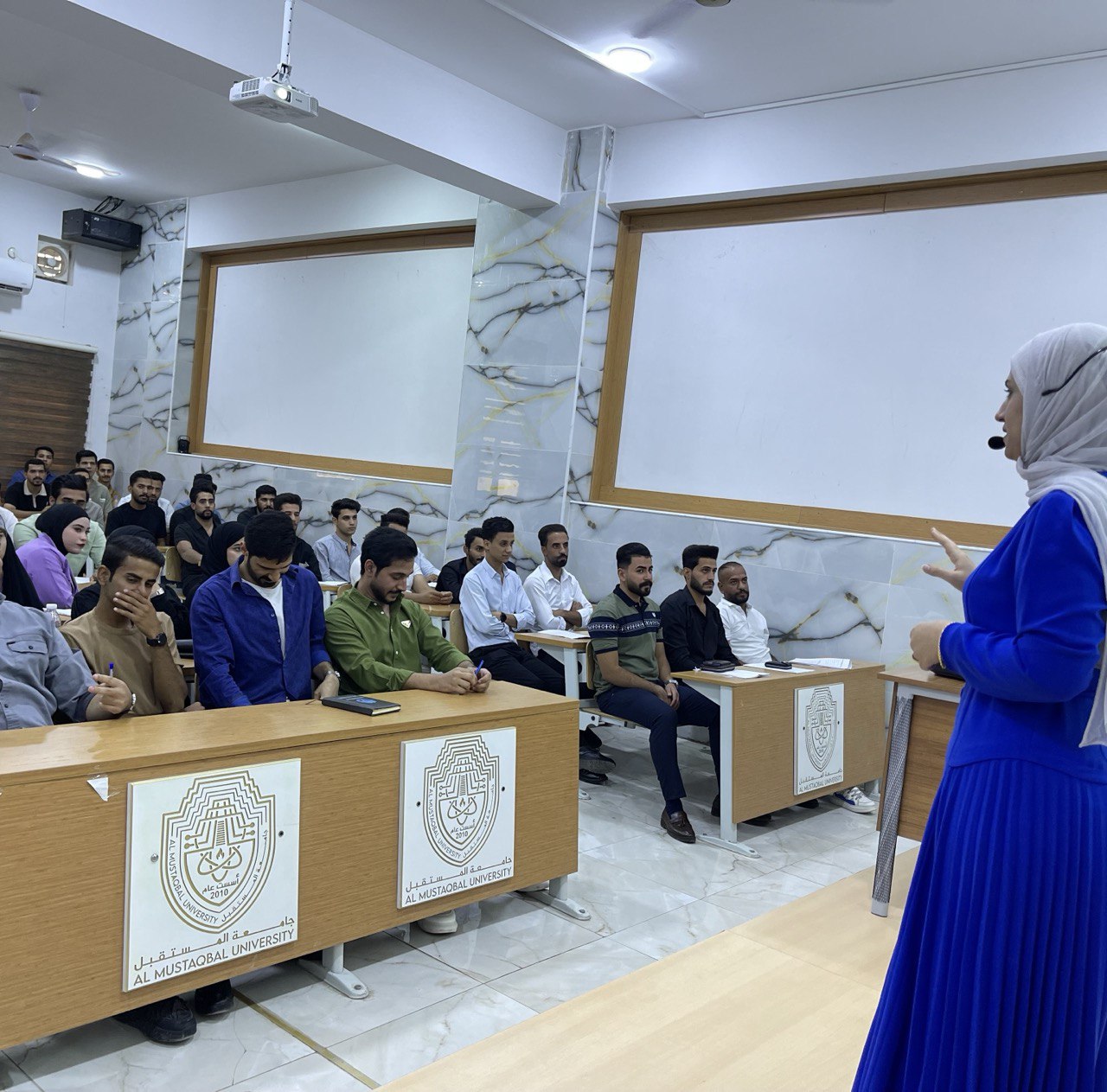 ورشة علمية للتدريسية ( م.م. امنيه عدنان عباس ) بعنوان ""الطعام المؤثر على القالون العصبي""
