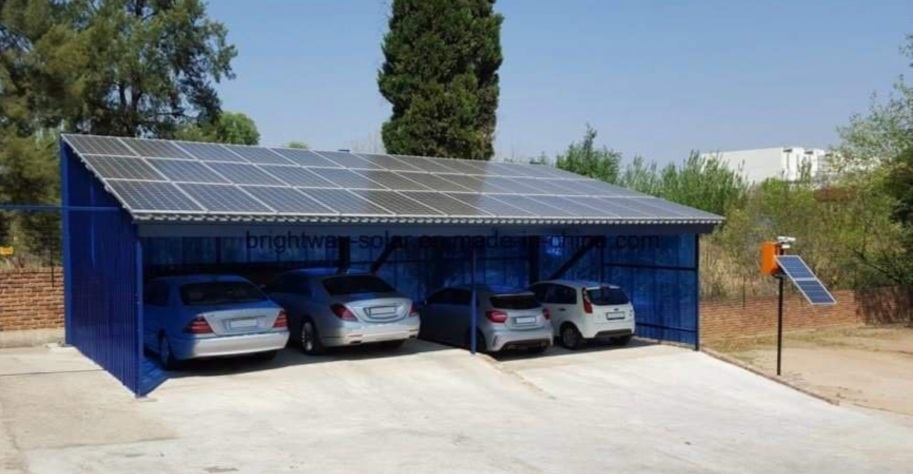 مرآب الطاقة الشمسية 