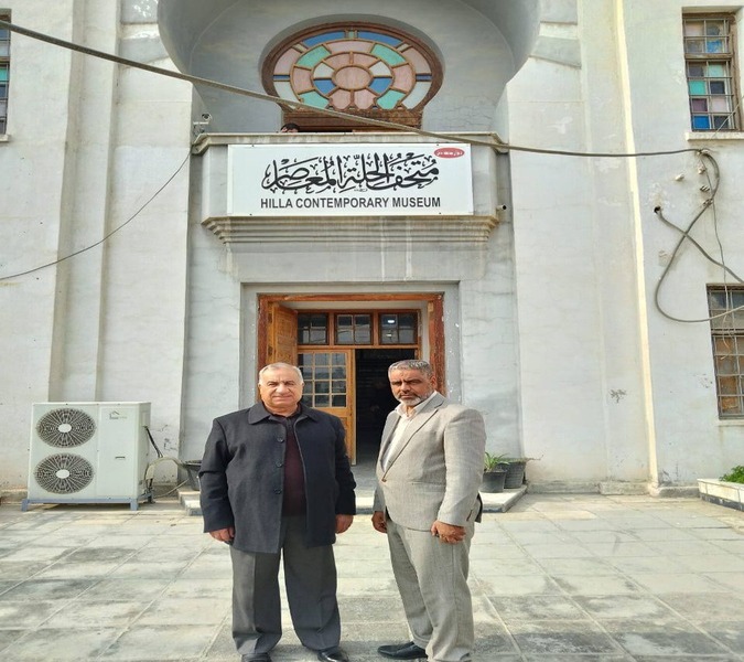زيارة رئيس قسم الاثار د.هديب حياوي عبد الكريم متحف الحلة المعاصر 