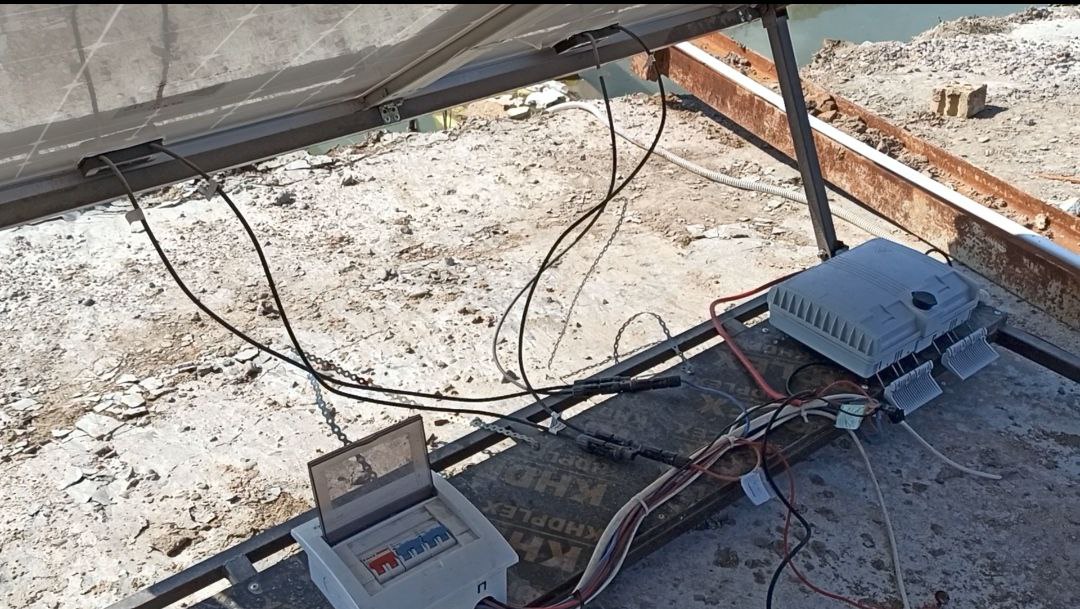 بتجهيز مشروع ارخص مضخه مياه تعمل بالطاقة الشمسية لمركز المستقبل لبحوث الطاقة