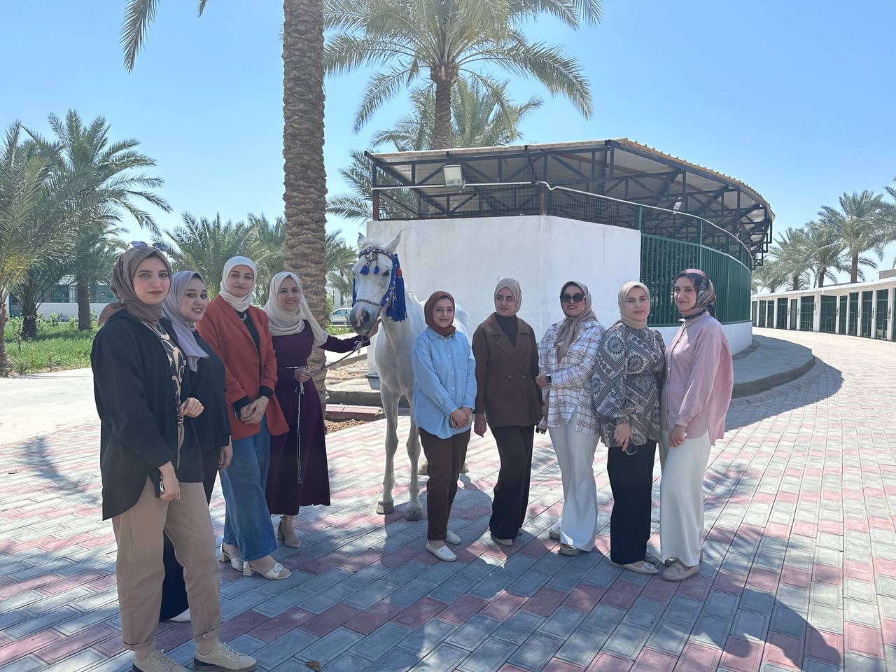 زيارة الكادر  التدريسي لقسم الهندسة الكيمياوية و الصناعات النفطية  الى محمية جامعة المستقبل