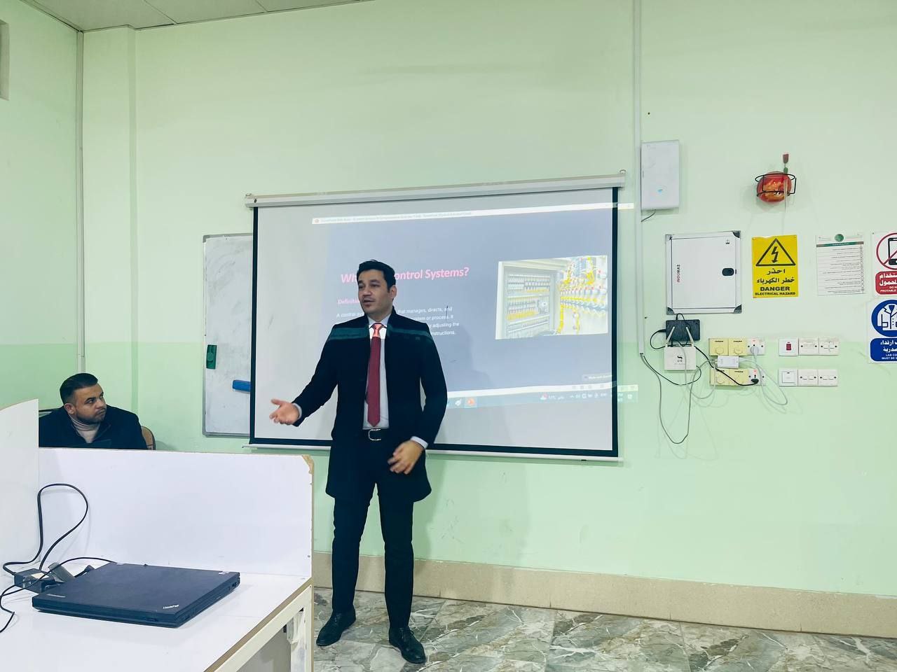 "انطلاق الورشة التدريبية الأولى لمختبر نظم السيطرة في قسم هندسة تقنيات الأجهزة الطبية بكلية الهندسة والتقنيات الهندسية"