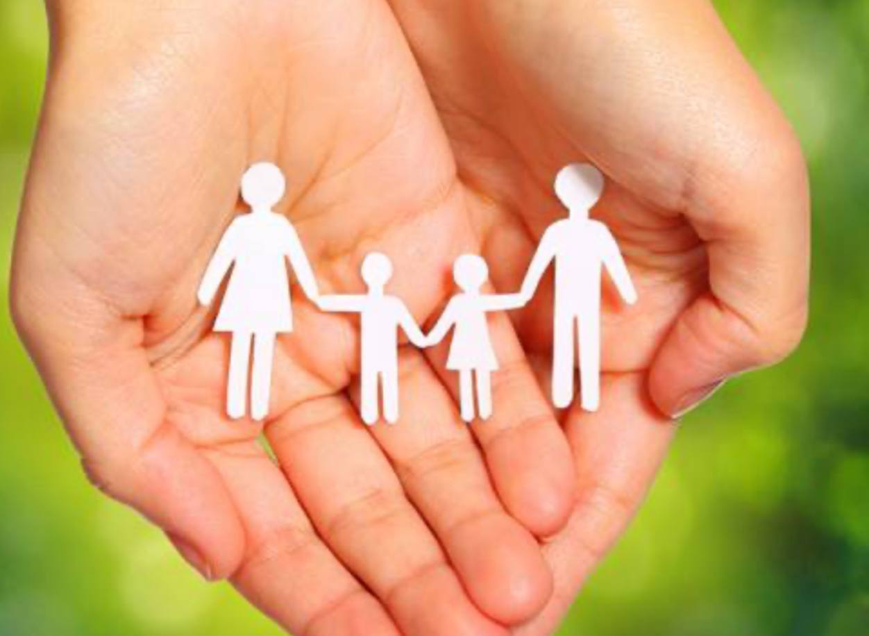 دور الأسرة في المجتمع