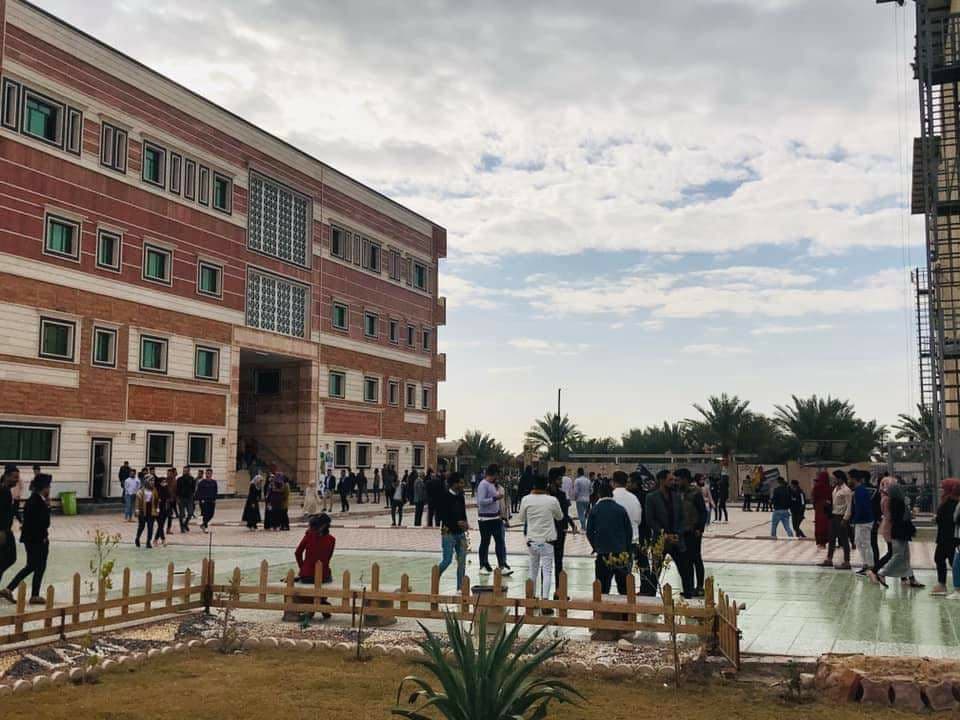 كلية المستقبل الجامعة تطلق توقيتات التقاط صور التخرج لأقسامها للعام الدراسي 2020-2021