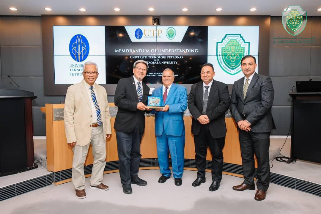 In his visit to Universiti Sains Malaysia (USM), Prof Dr. Hasan Shakir Majdi, President of Al-Mustaqbal University, has signed a Memorandum of Understanding with the aforementioned University, being represented by its President, Prof. Dr. Abdul Rahman Muhammad. It is remarkable to note that the Signing Ceremony has been attended by the Delegation Members, Assist. Prof. Dr. Hamza Muhammad Ridha Yahya, Head of Bio-Medical Engineering Department, and the University Consultant for International Academic Affairs, in addition to Assist. Prof. Dr. Furat Hamza Abid Kadhim, the Dean of Sciences College and Head of Medical Physics Department Prof. Dr. Hasan Shakir Majdi has clarified that concluding a Memorandum of Understanding with Universiti Sains Malaysia, which owns distinguished experiences in both Education & Research, in addition to occupying advanced positions in the International Rankings represents indeed an essential step in the process of establishing a Strong Relationship between the two Universities, and thus they would support each other in divergent fields, including Academic Activities, Scientific Research, Innovation, Students Training, as well as cooperating in the Field of Higher Studies. For his part, Assist. Prof Dr. Hamza Muhammad Ridha has pointed out that both Universities have come up with a Preliminary Agreement regarding the cooperation in the Master Degree Program at Electronic Systems Design Engineering so that Students shall be able to access the same Curricula and Resources through Full Time Attendance at Al-Mustaqbal University, and with such procedure, there is no doubt that several essential constraints shall be defeated, facilitating the process for Students to obtain a Higher Degree, which fully meets International Standards. 