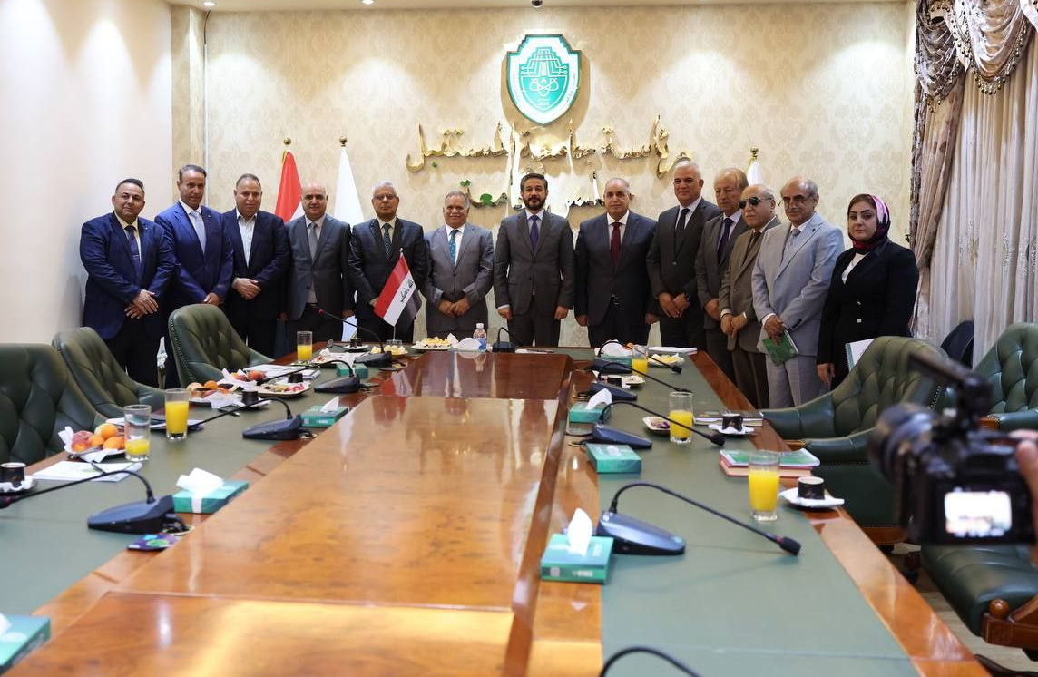 زياره السيد وزير التعليم العالي الدكتور نعيم العبودي المحترم الى جامعة المستقبل.. 