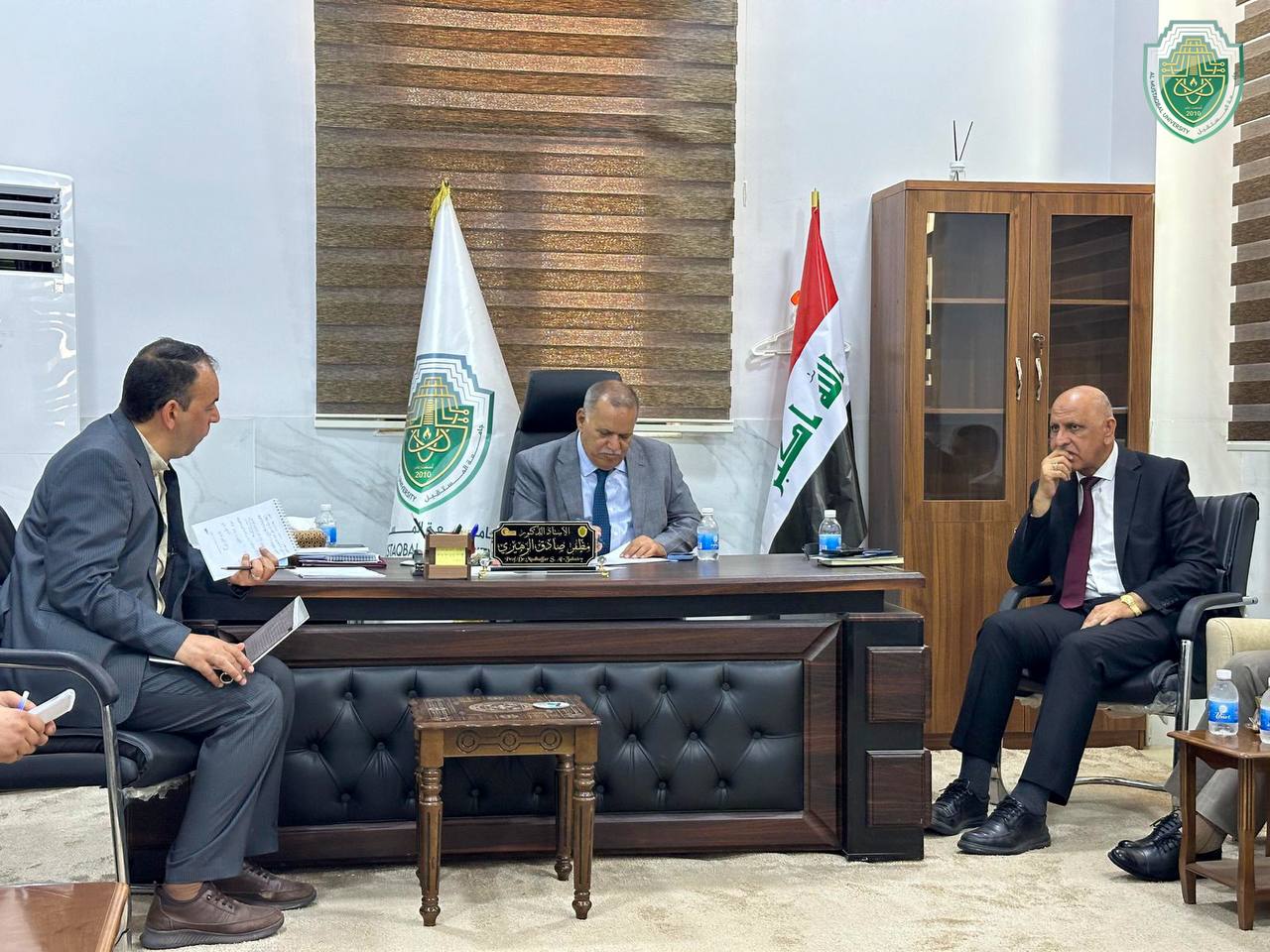 Al-Mustaqbal University President Convenes a Meeting with Members of Scientific Departments at the University Presidency